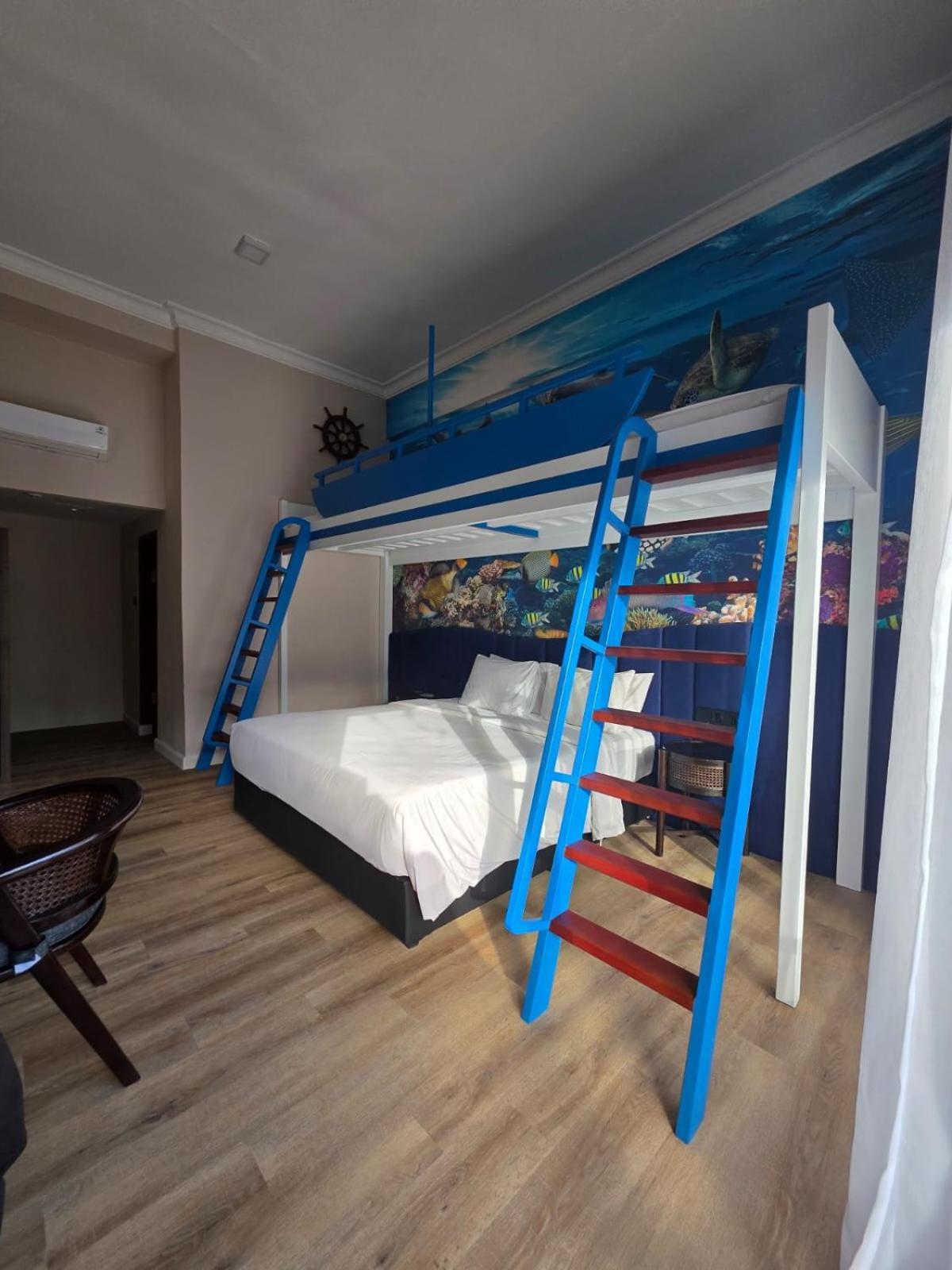 Marine Bay Hotel 4*