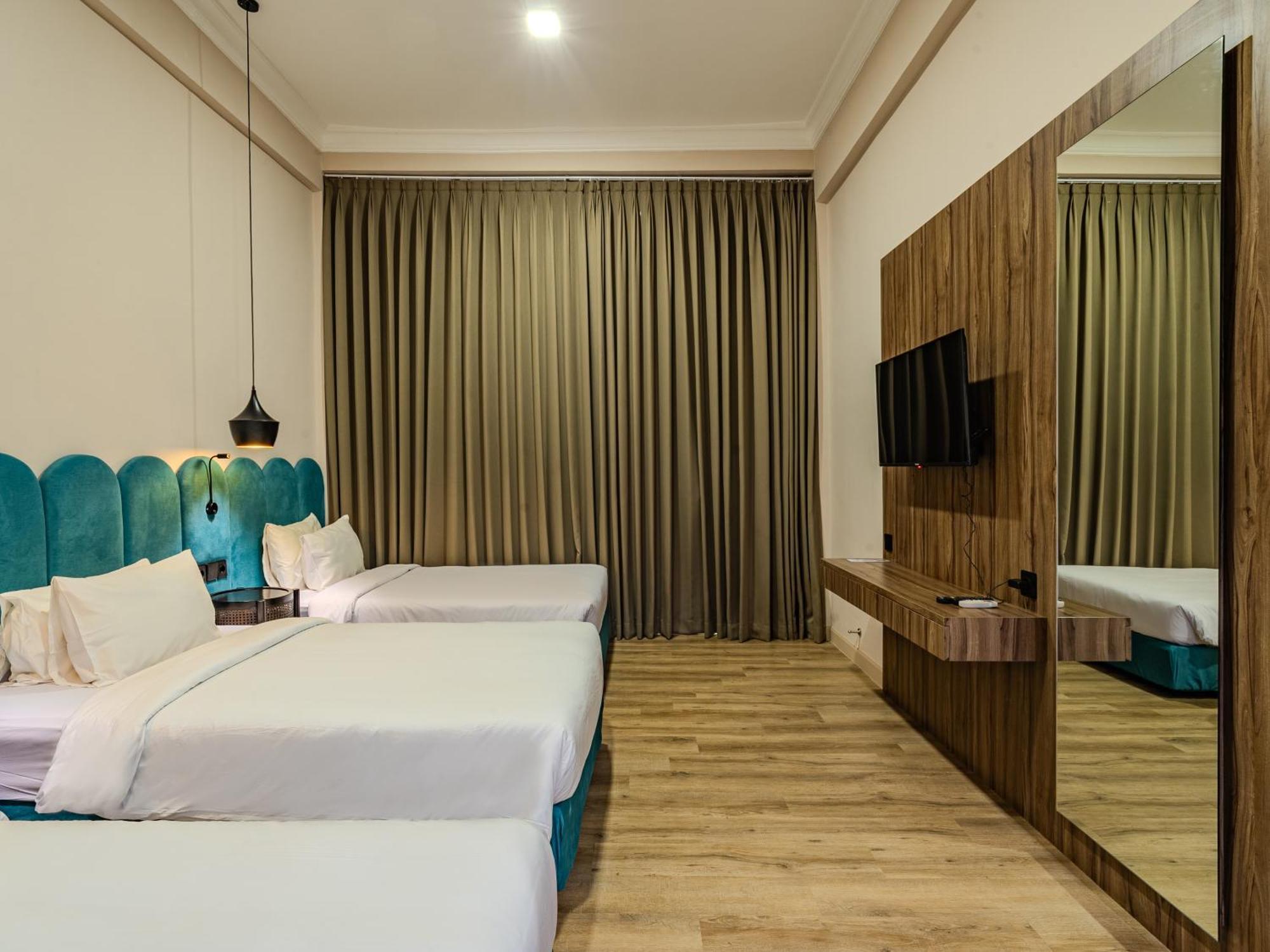 Marine Bay Hotel